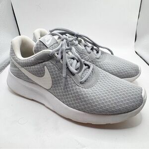 Nike pale gray and white swoosh logo knit sneakers women’s 8